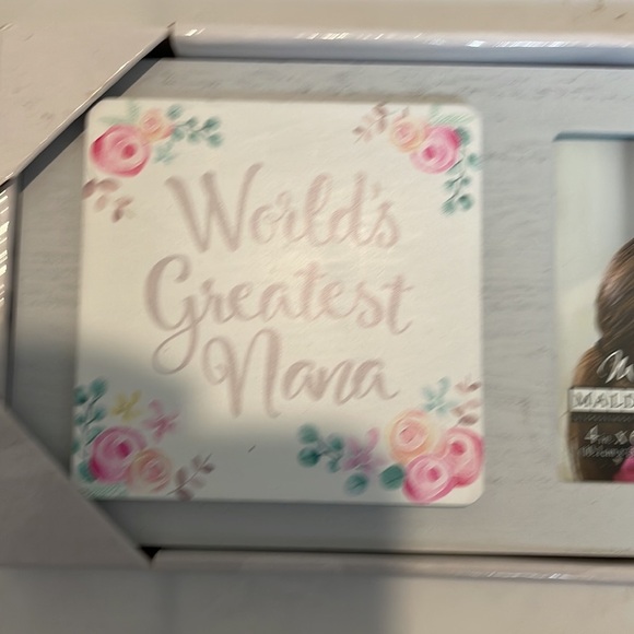 Malden “worlds greatest nana” tile and 4x6 picture frame - Picture 2 of 6